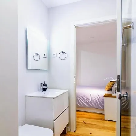 Апартаменты Mourarias Place - Yellow Лиссабон