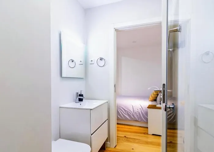 Apartment Mourarias Place - Yellow Lisbon