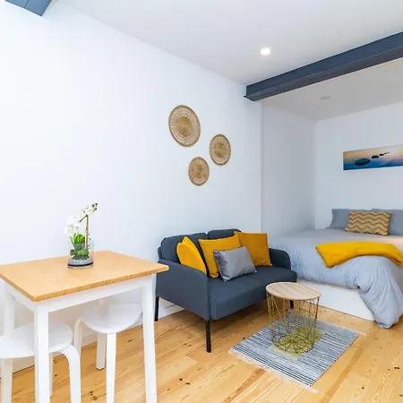 Apartament Mourarias Place - Yellow Lizbona